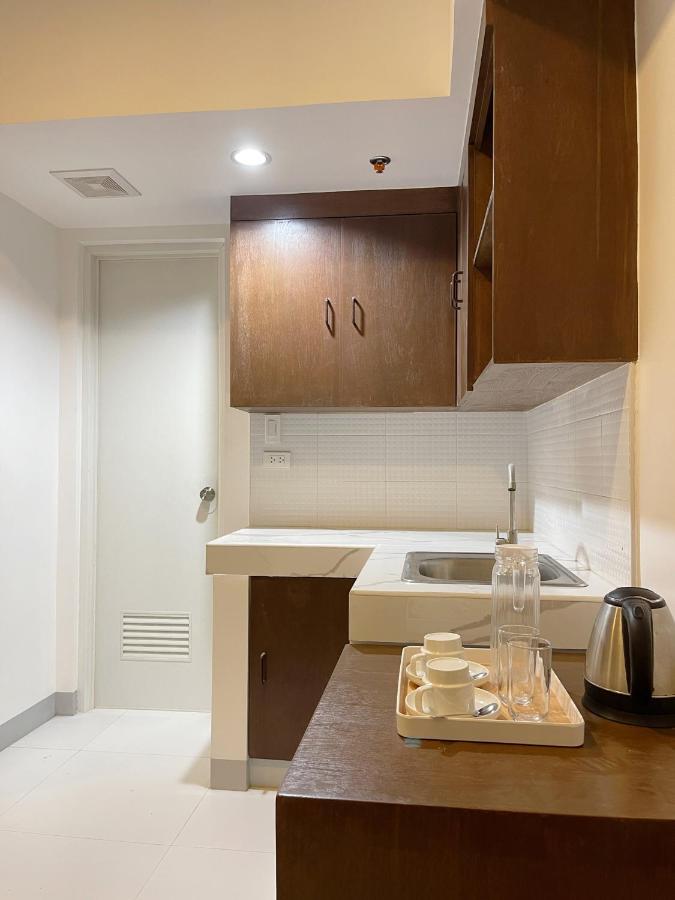 Airo Suites Makati Pasay Kültér fotó